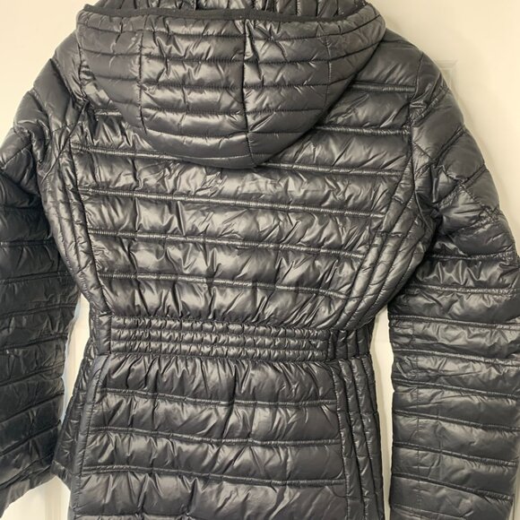 Calvin Klein Women’s Black Puffer Jacket – Size medium – Hooded, Logo Sleeve. - Picture 5 of 14